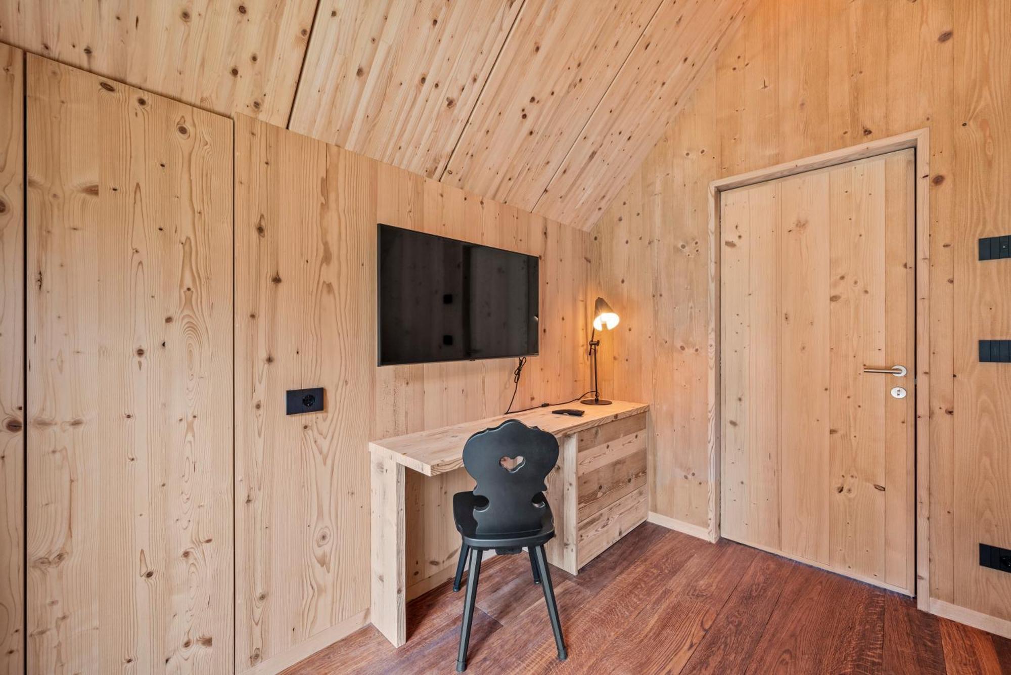 New Opening "Sissi Chalets" - Unique Luxury Hideaway With Mountain View & Sauna Mendola Exterior photo